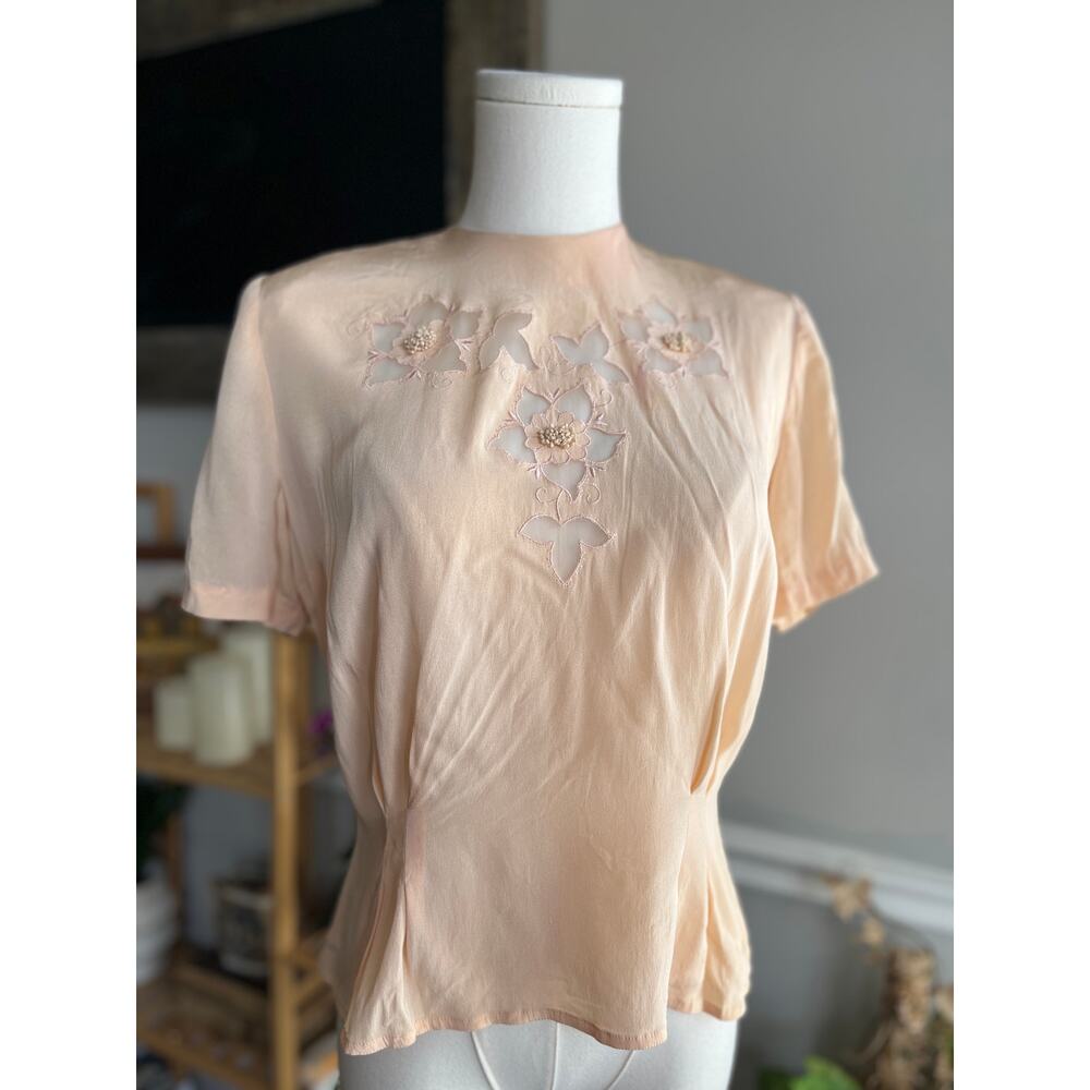 Vintage 50s Peach Floral Blouse Sheer Button Back Size Medium